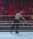 WWE_Monday_Night_Raw_2022_06_20_720p_HDTV_x264-NWCHD_mp4_007065164.jpg
