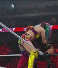WWE_Monday_Night_Raw_2022_06_20_720p_HDTV_x264-NWCHD_mp4_007070770.jpg
