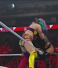 WWE_Monday_Night_Raw_2022_06_20_720p_HDTV_x264-NWCHD_mp4_007071170.jpg