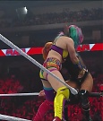 WWE_Monday_Night_Raw_2022_06_20_720p_HDTV_x264-NWCHD_mp4_007071571.jpg