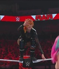 WWE_Monday_Night_Raw_2022_06_20_720p_HDTV_x264-NWCHD_mp4_007082782.jpg