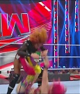 WWE_Monday_Night_Raw_2022_06_20_720p_HDTV_x264-NWCHD_mp4_007087587.jpg