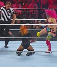 WWE_Monday_Night_Raw_2022_06_20_720p_HDTV_x264-NWCHD_mp4_007100399.jpg