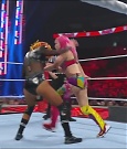 WWE_Monday_Night_Raw_2022_06_20_720p_HDTV_x264-NWCHD_mp4_007113212.jpg