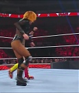 WWE_Monday_Night_Raw_2022_06_20_720p_HDTV_x264-NWCHD_mp4_007169536.jpg