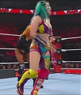 WWE_Monday_Night_Raw_2022_06_20_720p_HDTV_x264-NWCHD_mp4_007176343.jpg