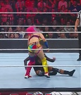 WWE_Monday_Night_Raw_2022_06_20_720p_HDTV_x264-NWCHD_mp4_007203970.jpg