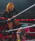 WWE_Monday_Night_Raw_2022_06_20_720p_HDTV_x264-NWCHD_mp4_007311678.jpg