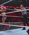 WWE_Monday_Night_Raw_2022_06_20_720p_HDTV_x264-NWCHD_mp4_007324090.jpg