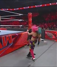 WWE_Monday_Night_Raw_2022_06_20_720p_HDTV_x264-NWCHD_mp4_007378144.jpg