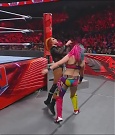 WWE_Monday_Night_Raw_2022_06_20_720p_HDTV_x264-NWCHD_mp4_007378545.jpg