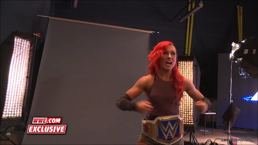 Y2Mate_is_-_Becky_Lynch_is_photographed_as_SmackDown_Women_s_Champion_Sept__132C_2016-mAPhiSWTcLA-720p-1655905971639_mp4_000021900.jpg