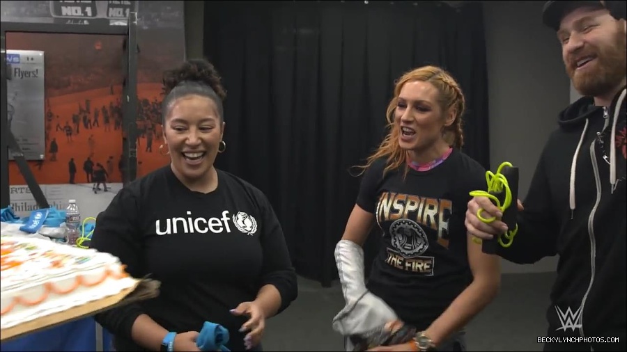 Y2Mate_is_-_Becky_Lynch_celebrates_her_birthday_with_Sami_Zayn_and_their_Mixed_Match_Challenge_charity_UNICEF-JBxP9HuiiLc-720p-1655991830238_mp4_000145800.jpg