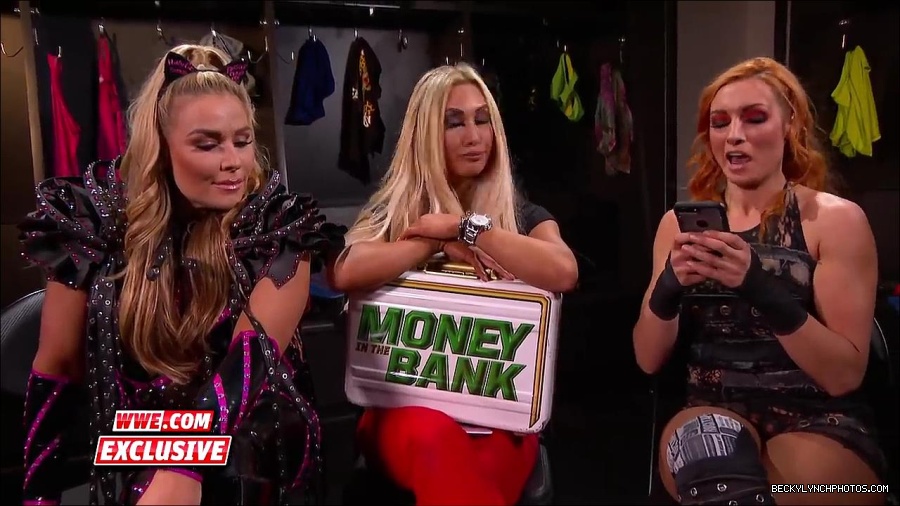 Y2Mate_is_-_Becky_Lynch_challenges_Carmella_to_a_match_next_week_SmackDown_Exclusive2C_Feb__272C_2018-2QbwdYmwHoU-720p-1655993179426_mp4_000081900.jpg