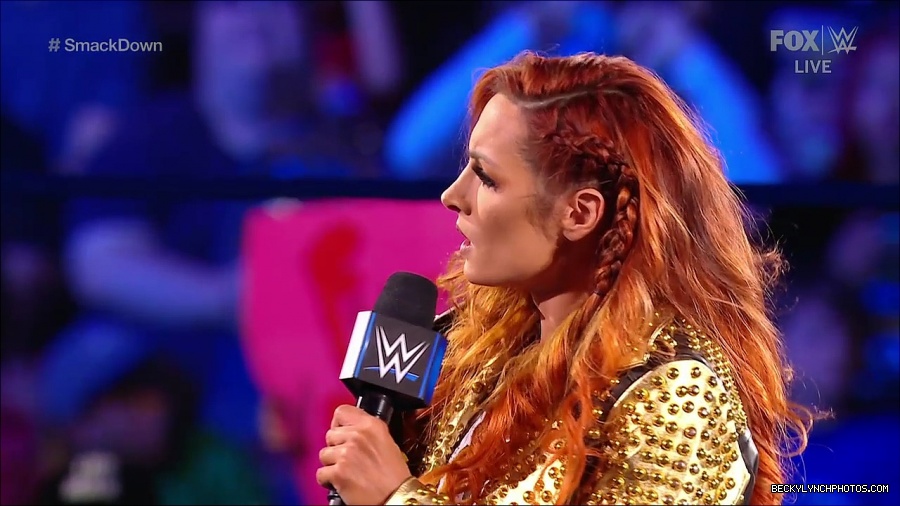 WWE_SmackDown_2021_08_27_720p_WEB_h264-HEEL_mp4_000315732.jpg