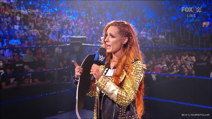 WWE_SmackDown_2021_08_27_720p_WEB_h264-HEEL_mp4_000317767.jpg