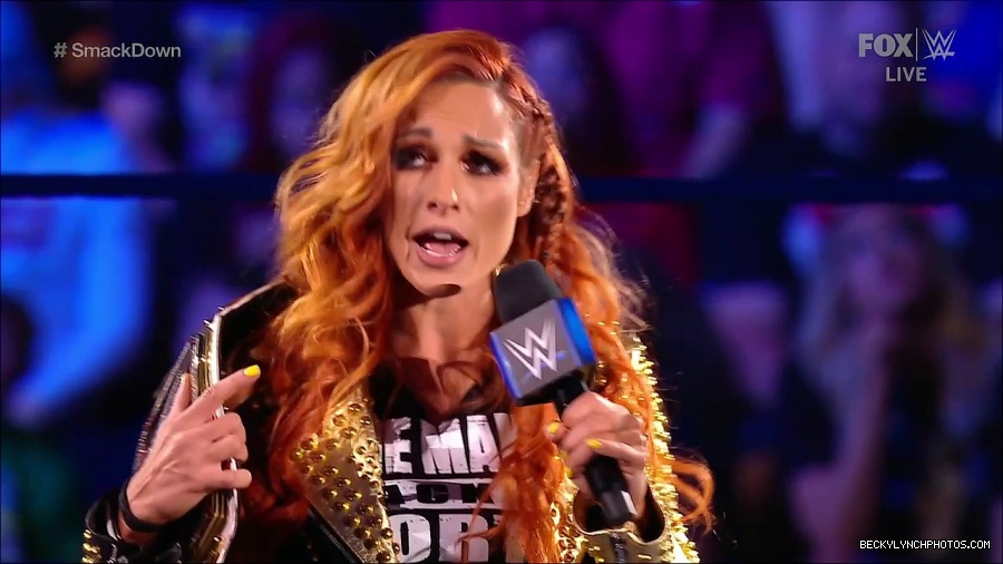 WWE_SmackDown_2021_08_27_720p_WEB_h264-HEEL_mp4_000327226.jpg