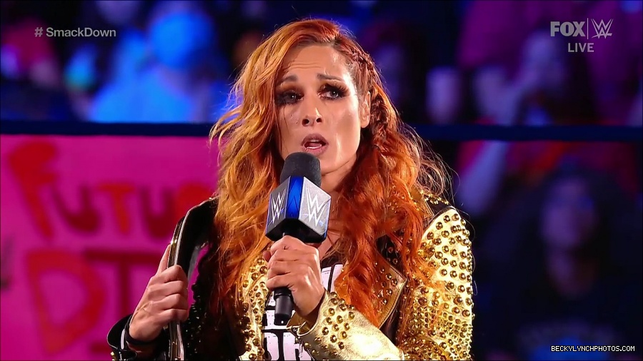 WWE_SmackDown_2021_08_27_720p_WEB_h264-HEEL_mp4_000330897.jpg