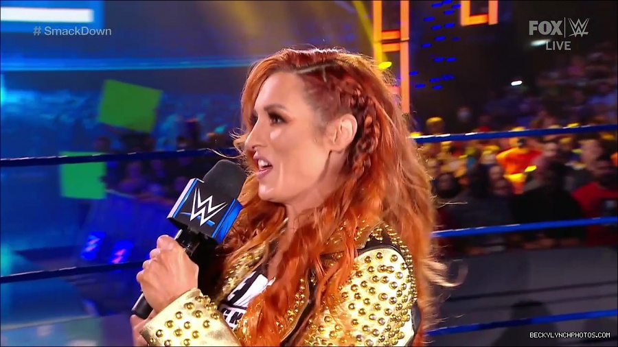 WWE_SmackDown_2021_08_27_720p_WEB_h264-HEEL_mp4_000339288.jpg