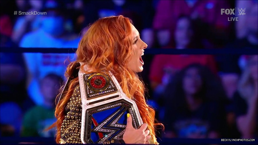 WWE_SmackDown_2021_08_27_720p_WEB_h264-HEEL_mp4_000344360.jpg