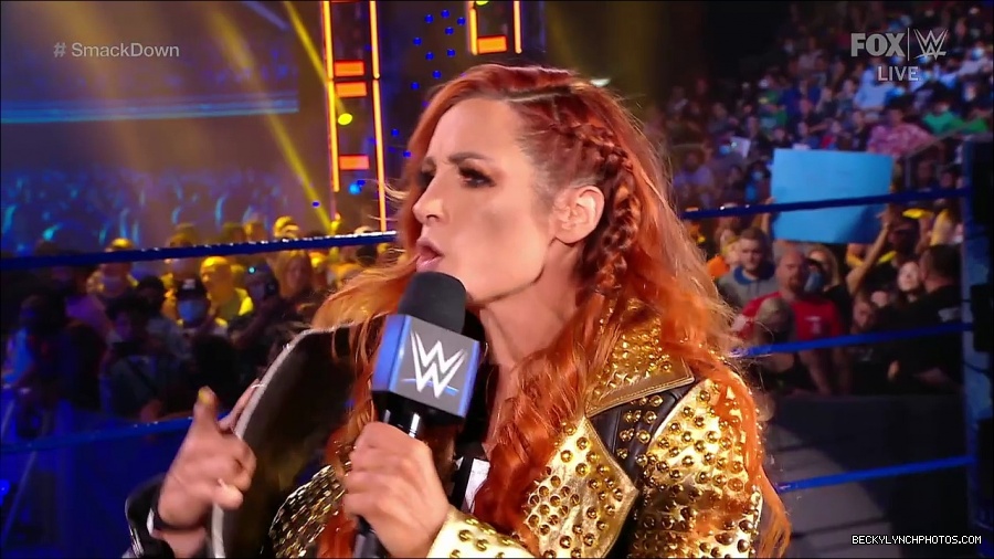 WWE_SmackDown_2021_08_27_720p_WEB_h264-HEEL_mp4_000350283.jpg