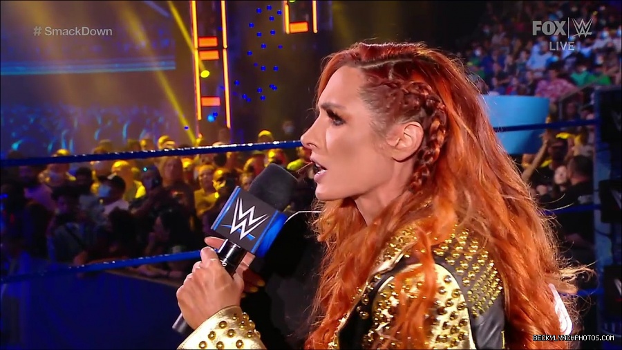 WWE_SmackDown_2021_08_27_720p_WEB_h264-HEEL_mp4_000350917.jpg