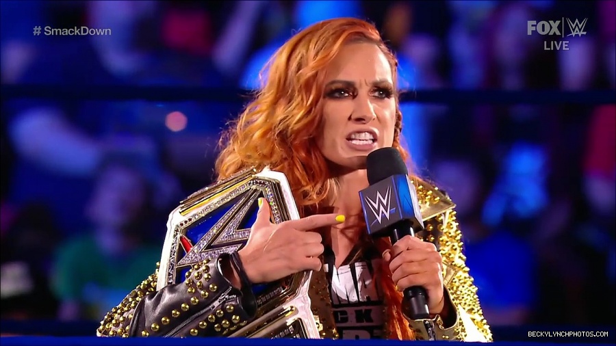 WWE_SmackDown_2021_08_27_720p_WEB_h264-HEEL_mp4_000361477.jpg