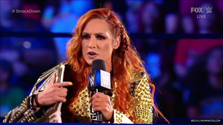 WWE_SmackDown_2021_08_27_720p_WEB_h264-HEEL_mp4_000362578.jpg