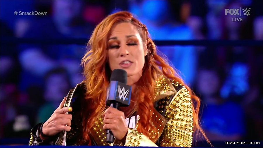 WWE_SmackDown_2021_08_27_720p_WEB_h264-HEEL_mp4_000363062.jpg