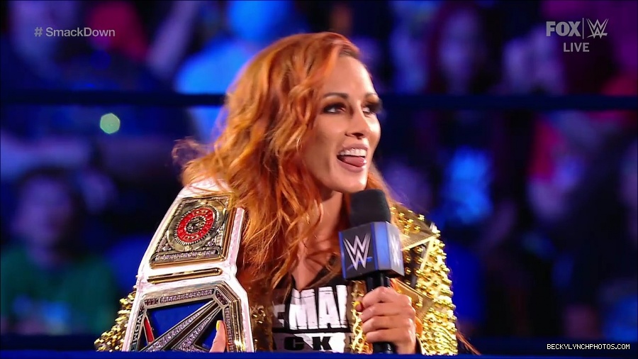 WWE_SmackDown_2021_08_27_720p_WEB_h264-HEEL_mp4_000369152.jpg