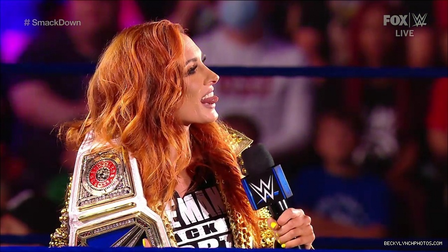 WWE_SmackDown_2021_08_27_720p_WEB_h264-HEEL_mp4_000370253.jpg