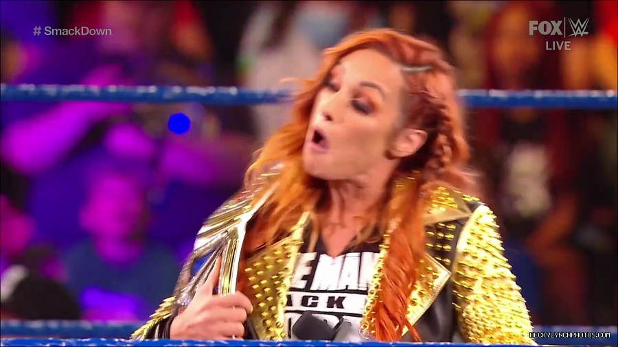 WWE_SmackDown_2021_08_27_720p_WEB_h264-HEEL_mp4_000371487.jpg