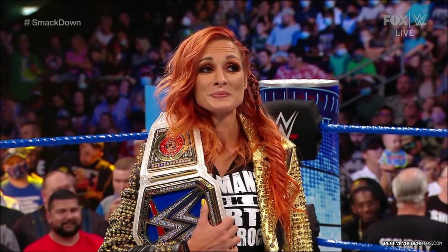 WWE_SmackDown_2021_08_27_720p_WEB_h264-HEEL_mp4_000429612.jpg