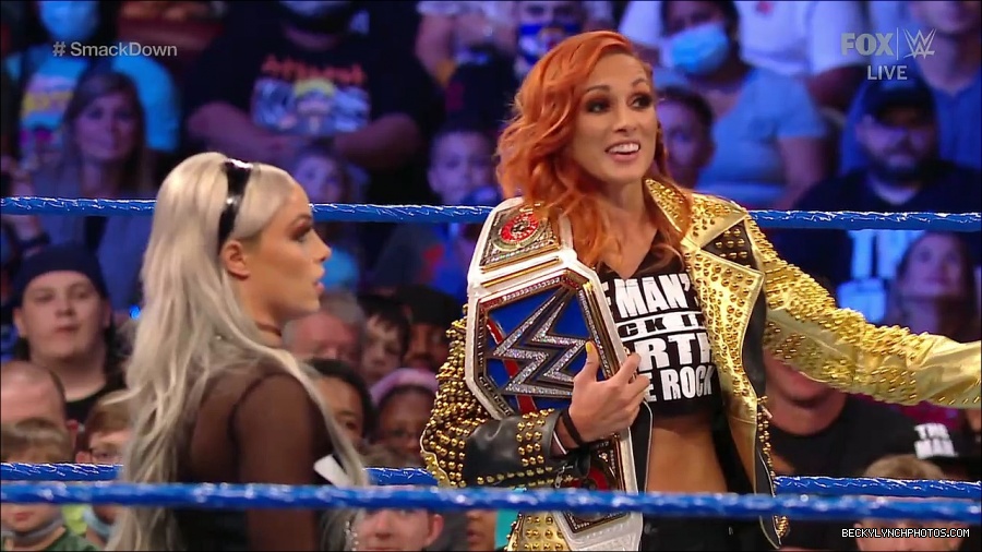 WWE_SmackDown_2021_08_27_720p_WEB_h264-HEEL_mp4_000659625.jpg