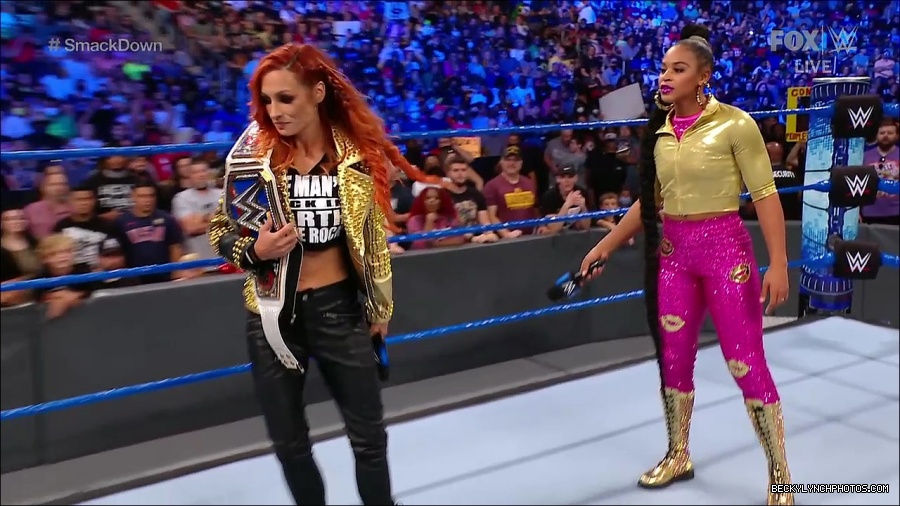 WWE_SmackDown_2021_08_27_720p_WEB_h264-HEEL_mp4_000707456.jpg