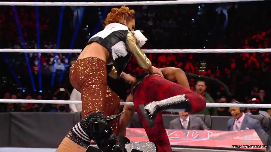 Y2Mate_is_-_Becky_Lynch_and_Doudrop_s_Royal_Rumble_rivalry_WWE27s_The_Build_To_Royal_Rumble_2022-KJrhsGWIayw-720p-1655995845066_mp4_000266333.jpg