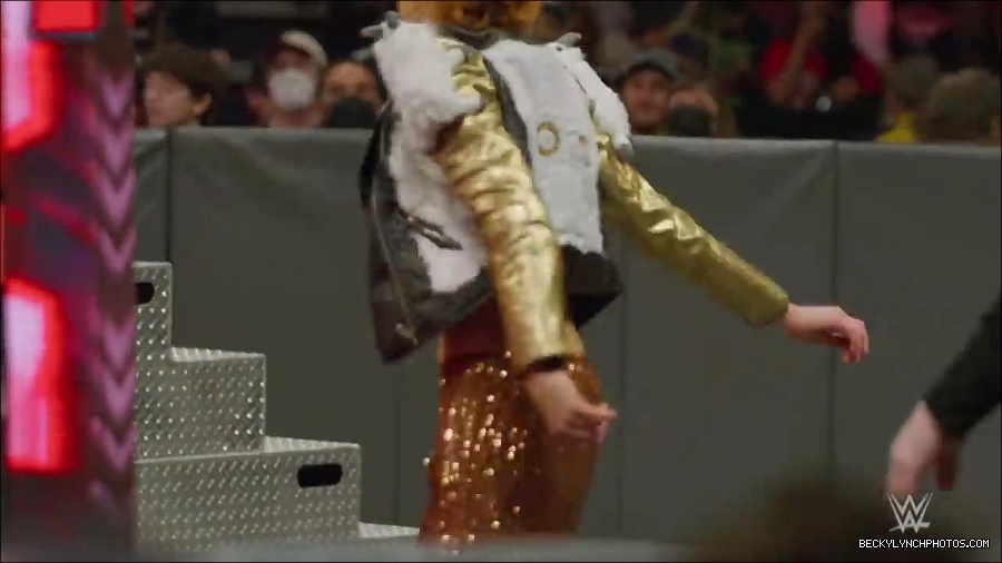Y2Mate_is_-_Becky_Lynch_and_Doudrop_s_Royal_Rumble_rivalry_WWE27s_The_Build_To_Royal_Rumble_2022-KJrhsGWIayw-720p-1655995845066_mp4_000270733.jpg