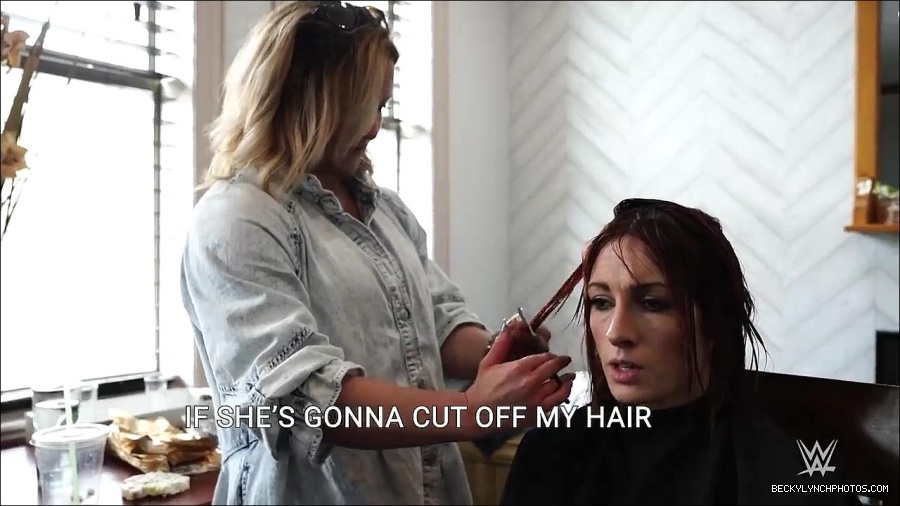 Y2Mate_is_-_Becky_Lynch_reveals_a_new_haircut_ahead_of_WrestleMania_38-n_5lxF-Yd9Y-720p-1655997519877_mp4_000022633.jpg