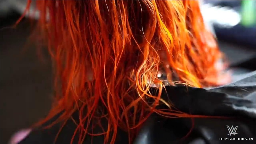 Y2Mate_is_-_Becky_Lynch_reveals_a_new_haircut_ahead_of_WrestleMania_38-n_5lxF-Yd9Y-720p-1655997519877_mp4_000053433.jpg