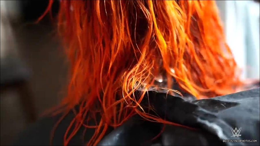 Y2Mate_is_-_Becky_Lynch_reveals_a_new_haircut_ahead_of_WrestleMania_38-n_5lxF-Yd9Y-720p-1655997519877_mp4_000053833.jpg