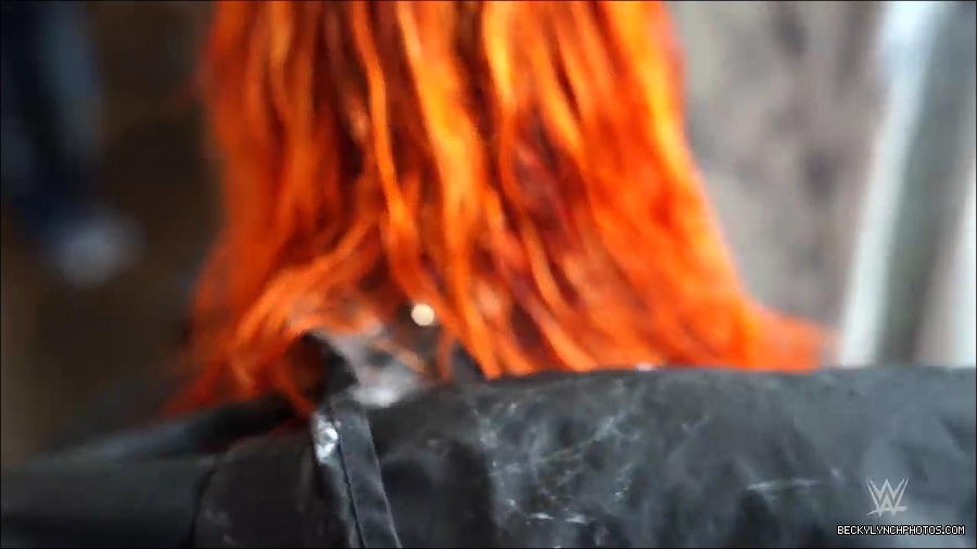 Y2Mate_is_-_Becky_Lynch_reveals_a_new_haircut_ahead_of_WrestleMania_38-n_5lxF-Yd9Y-720p-1655997519877_mp4_000054633.jpg