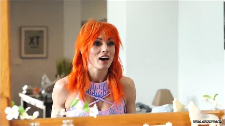 Y2Mate_is_-_Becky_Lynch_reveals_a_new_haircut_ahead_of_WrestleMania_38-n_5lxF-Yd9Y-720p-1655997519877_mp4_000067033.jpg