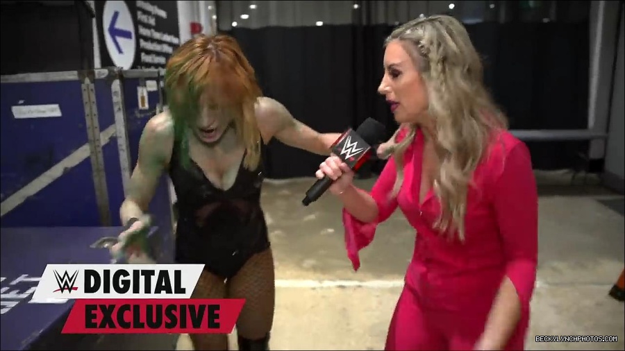 Y2Mate_is_-_Becky_Lynch27s_green_mist_aftermath_Raw_Exclusive2C_May_162C_2022-qxGLMETRT9Y-720p-1655998172701_mp4_000004100.jpg