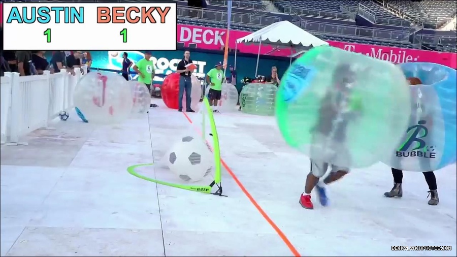 Y2Mate_is_-_BECKY_LYNCH___AUSTIN_CREED_celebrate_ROCKET_LEAGUE_s_3rd_BIRTHDAY21-vQ1lr9tQGxU-720p-1656082980627_mp4_000206800.jpg