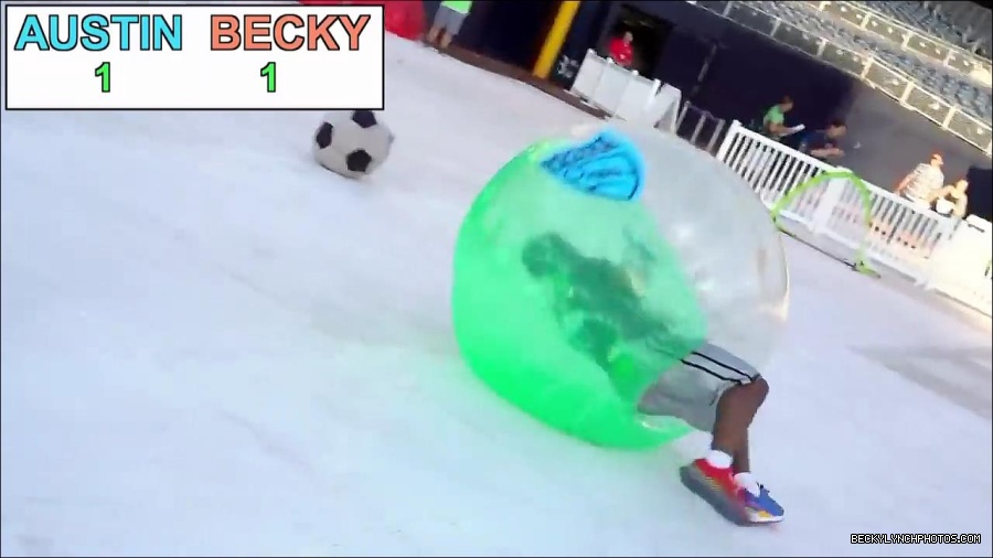 Y2Mate_is_-_BECKY_LYNCH___AUSTIN_CREED_celebrate_ROCKET_LEAGUE_s_3rd_BIRTHDAY21-vQ1lr9tQGxU-720p-1656082980627_mp4_000212000.jpg