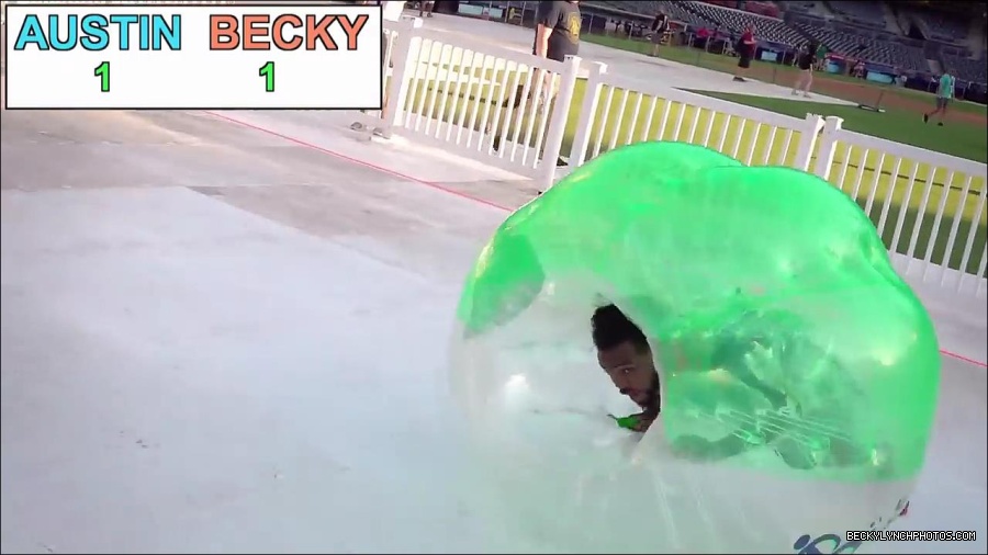 Y2Mate_is_-_BECKY_LYNCH___AUSTIN_CREED_celebrate_ROCKET_LEAGUE_s_3rd_BIRTHDAY21-vQ1lr9tQGxU-720p-1656082980627_mp4_000213200.jpg