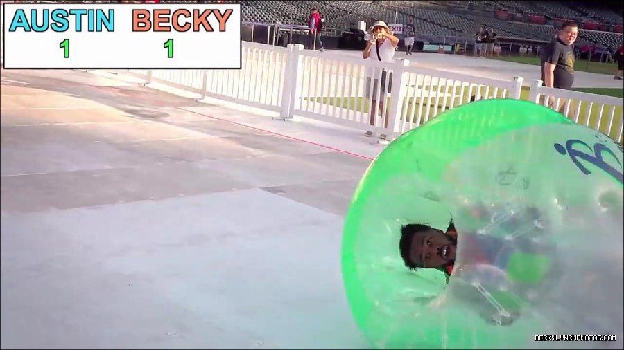 Y2Mate_is_-_BECKY_LYNCH___AUSTIN_CREED_celebrate_ROCKET_LEAGUE_s_3rd_BIRTHDAY21-vQ1lr9tQGxU-720p-1656082980627_mp4_000214000.jpg