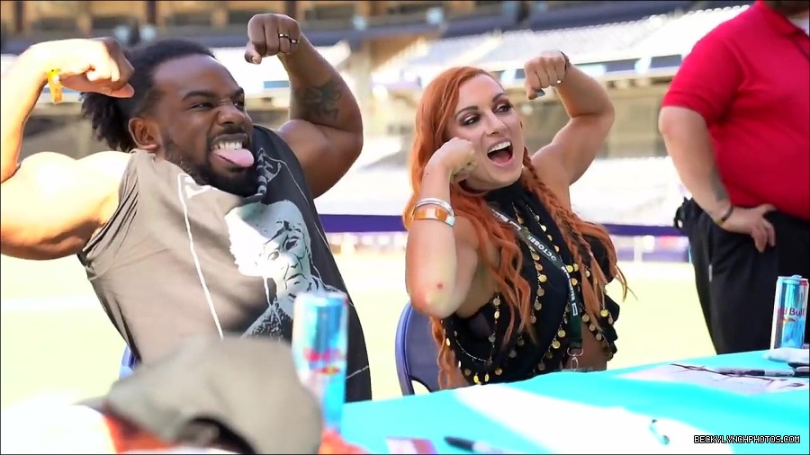 Y2Mate_is_-_BECKY_LYNCH___AUSTIN_CREED_celebrate_ROCKET_LEAGUE_s_3rd_BIRTHDAY21-vQ1lr9tQGxU-720p-1656082980627_mp4_000248533.jpg