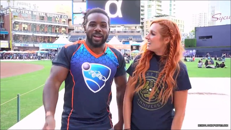 Y2Mate_is_-_BECKY_LYNCH___AUSTIN_CREED_celebrate_ROCKET_LEAGUE_s_3rd_BIRTHDAY21-vQ1lr9tQGxU-720p-1656082980627_mp4_000260866.jpg