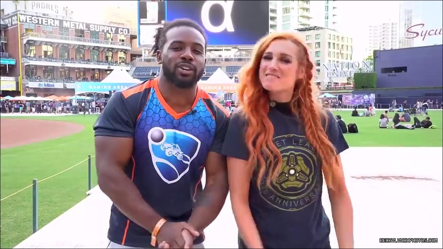 Y2Mate_is_-_BECKY_LYNCH___AUSTIN_CREED_celebrate_ROCKET_LEAGUE_s_3rd_BIRTHDAY21-vQ1lr9tQGxU-720p-1656082980627_mp4_000262466.jpg